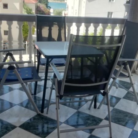 Apartmani Kod Rade Pakoštane Eksteriør billede