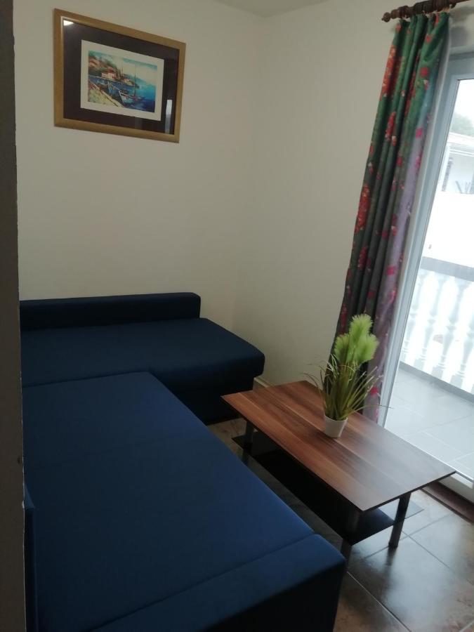 Apartmani Kod Rade Pakoštane Eksteriør billede